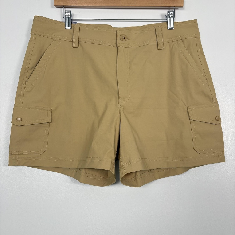 NWT Eddie Bauer Shorts Womens 14 Beige Cargo Pocket Stretch Nylon Spandex Casual